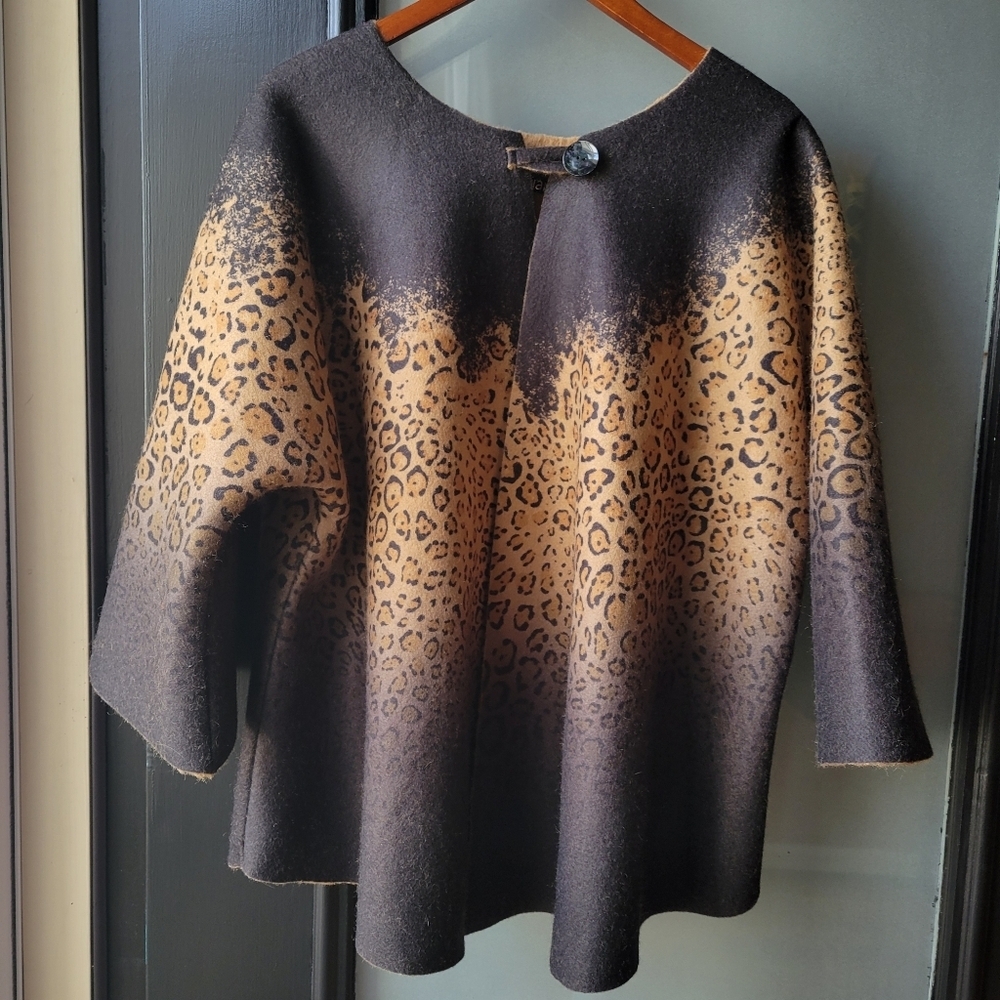 NWOT RENUAR Leopard/Charcoal Cape 3/4  Sleeves Open Front S/P P/M Oversized